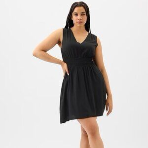 GAP Black Sleeveless Smocked Waist V Neck Mini Dress‎ Women's Size Medium